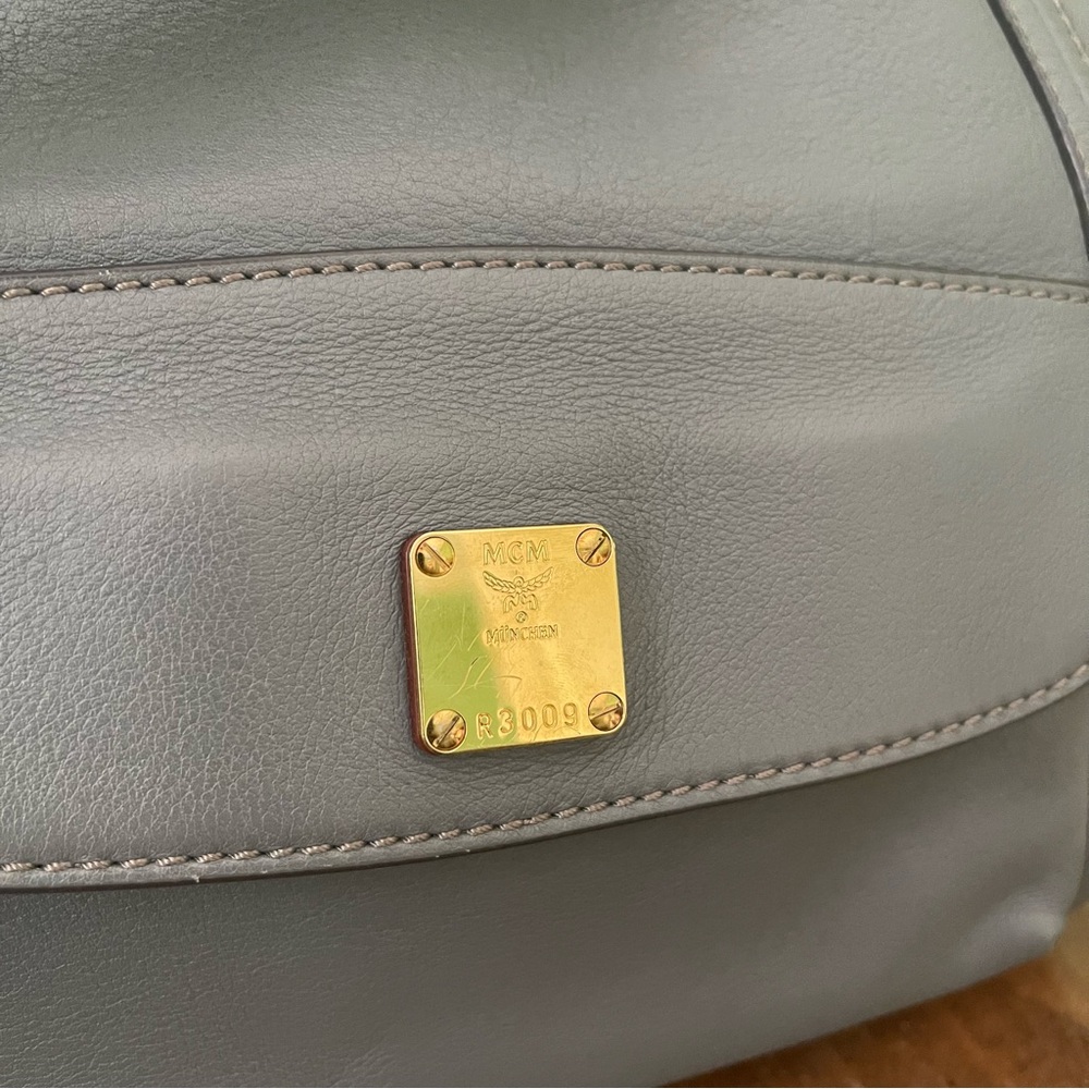 MCM Munchen K 1335 Gray Shoulder Bag Solid Leather Zip Flap - Picture 3 of 12